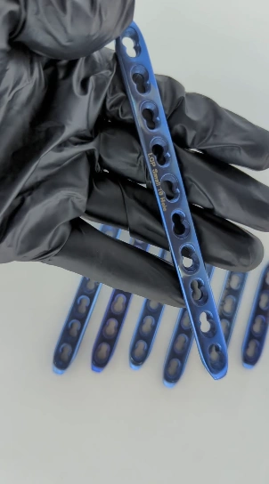 system, veterinary-oblique-l-plate-left-right-configuration, veterinary-small-animal-angular-l-plate-implant